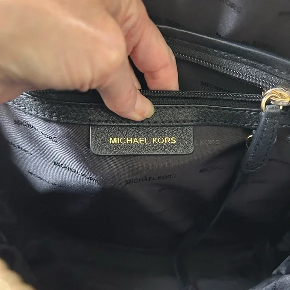 Lk new Michael KORS Black pebble leather Rhea zip Backpack. 3 pockets 1 inside - Picture 9 of 12